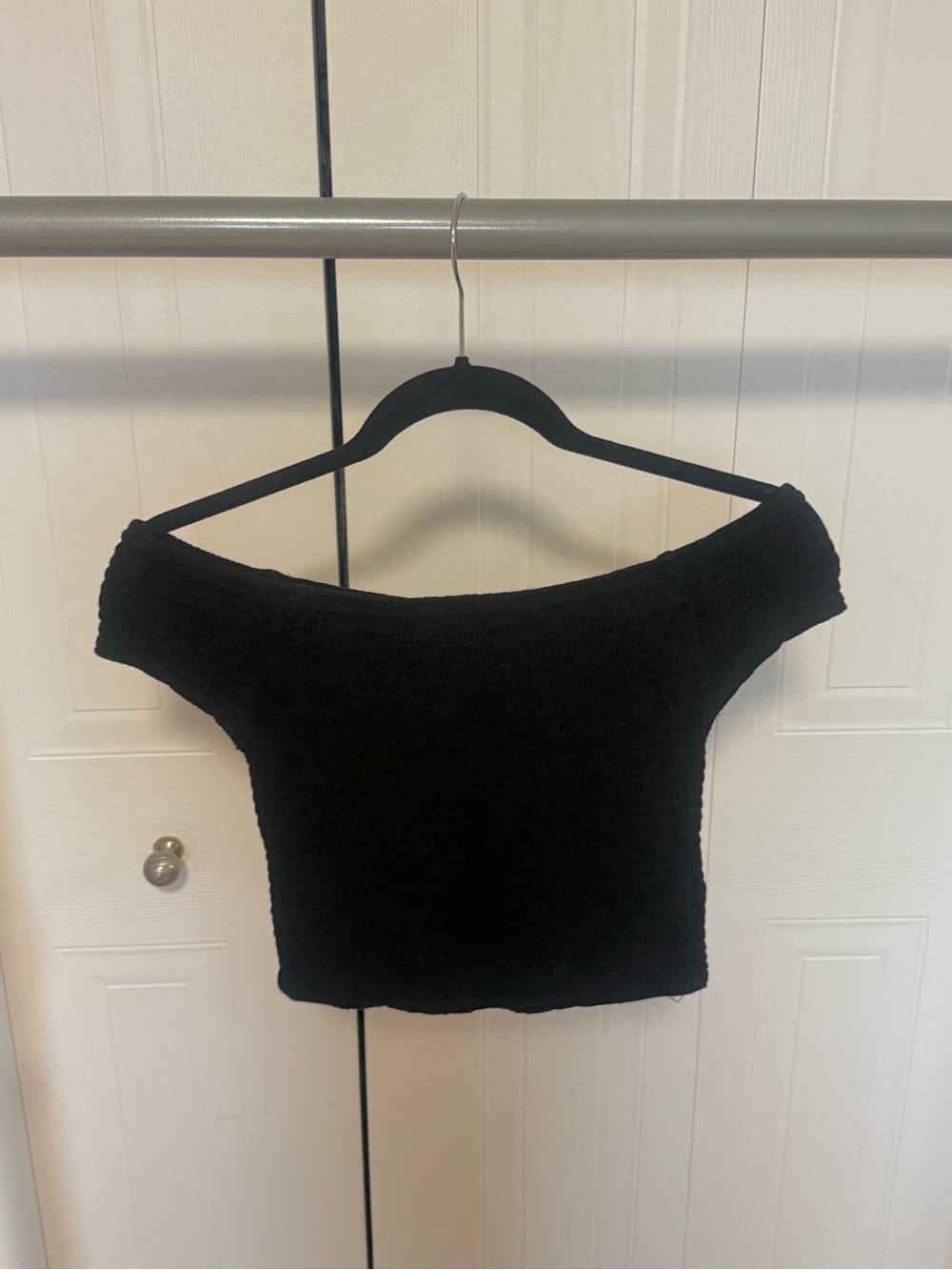 Guess Black Off-Shoulder Cropped Top